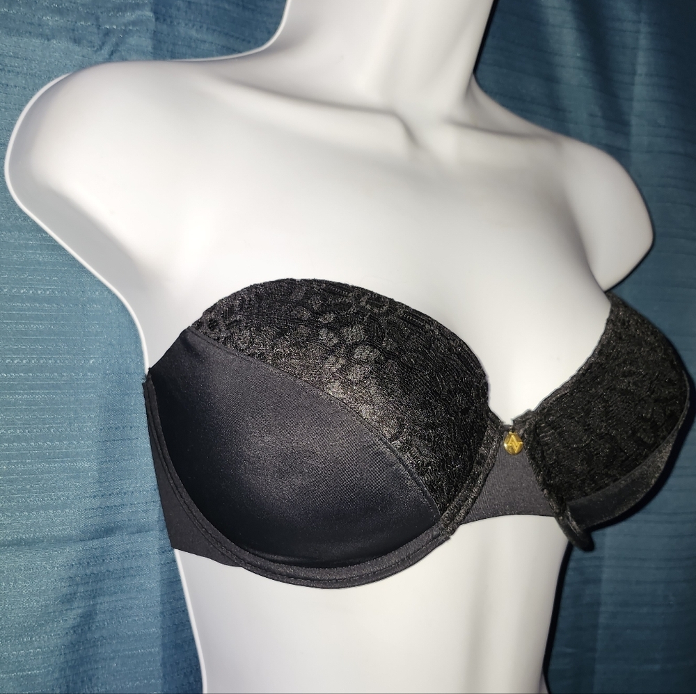 Adrienne Vittadini Black Strapless Bra